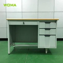 Metalni kancelarijski sto